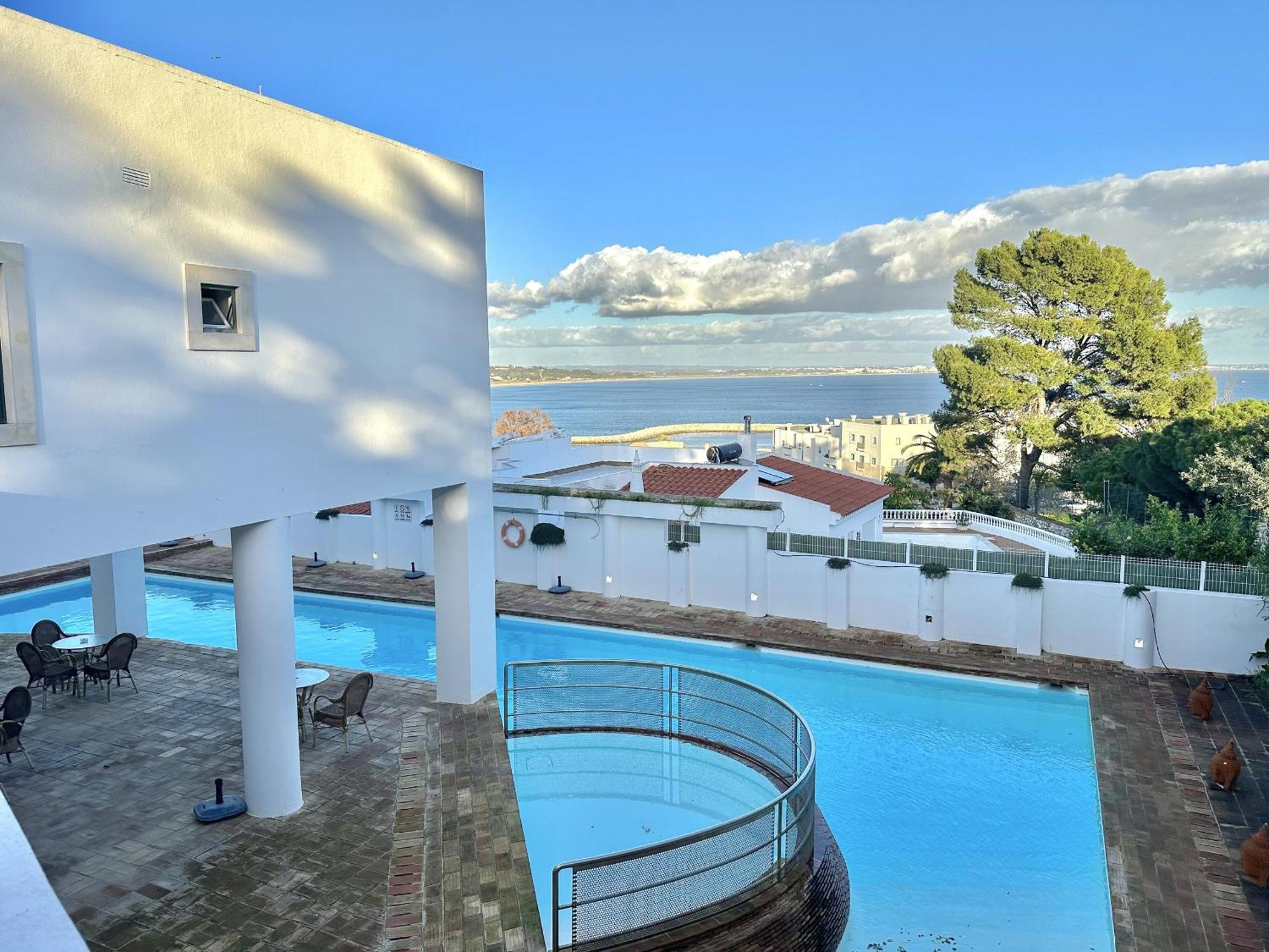 Apartamento Garden House Duplex 5 Px T2 *